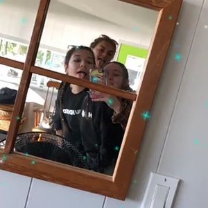 Meet your Posher, Madison